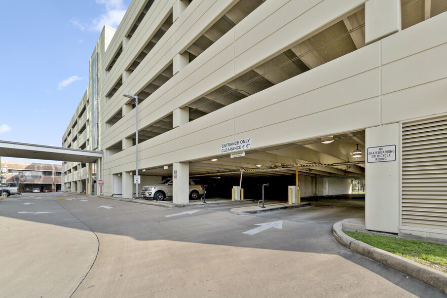 More Photos Of 9999 Bellaire Blvd, Houston Medical For Sale