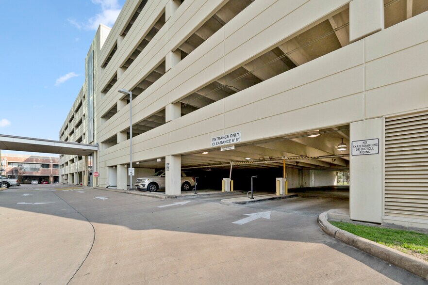 More Photos Of 9999 Bellaire Blvd, Houston Medical For Lease