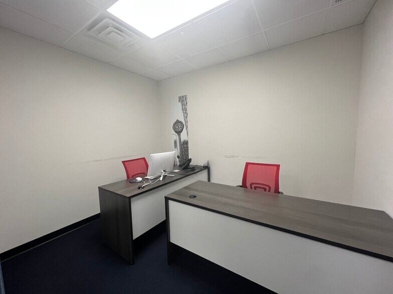 More Photos Of 255 Executive Dr, Plainview Medical For Lease