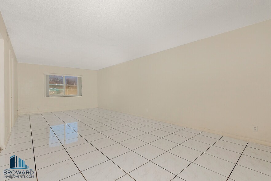 More Photos Of 10201 NW 35th St, Coral Springs Multifamily For Sale