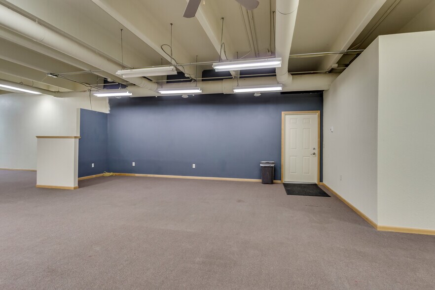 More Photos Of 2734-2751 London Rd, Eau Claire Storefront Retail Office For Sale