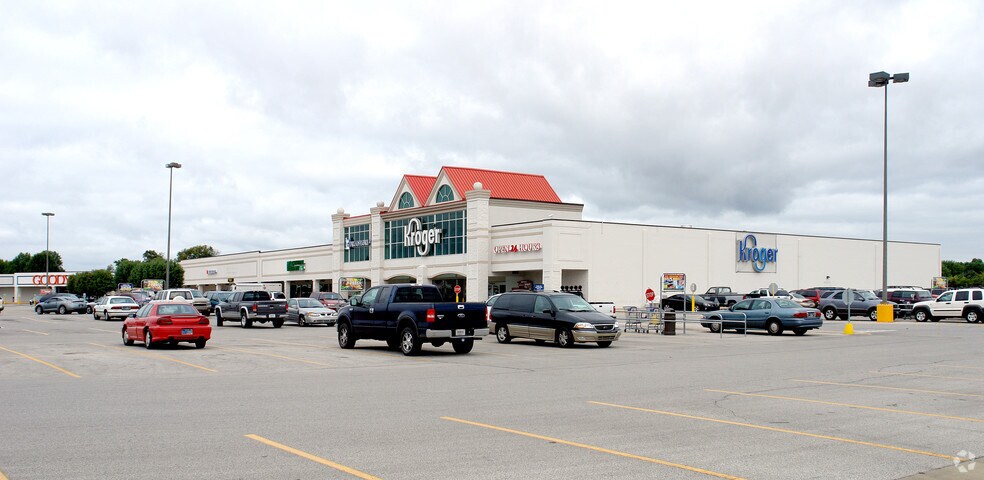 Primary Photo Of 1600-1800 S Ohio St, Martinsville General Retail For Lease