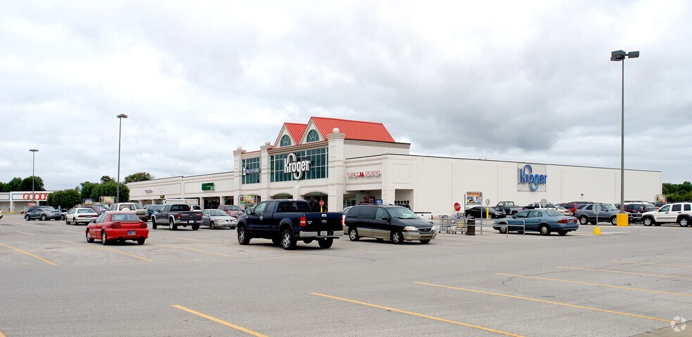 Primary Photo Of 1608-1800 S Ohio St, Martinsville General Retail For Lease