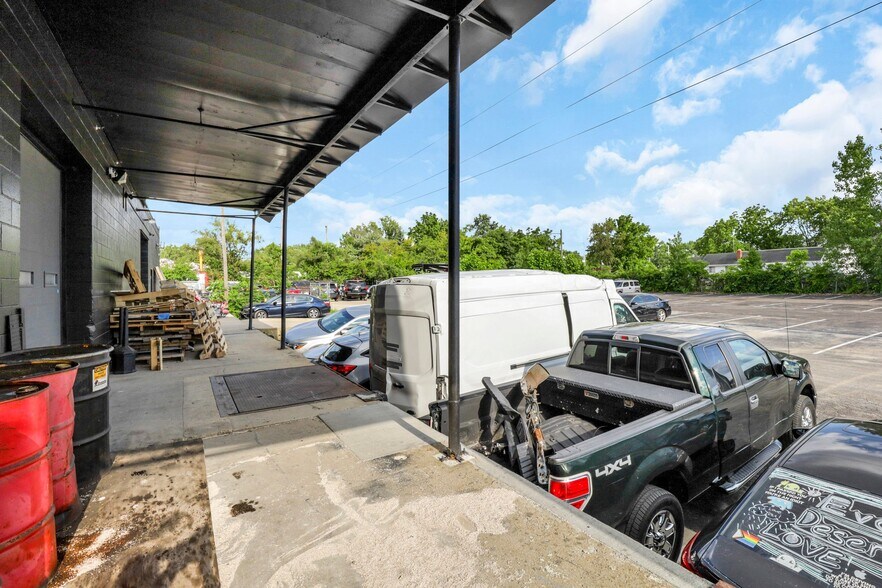 More Photos Of 1025 E Fifth Ave, Columbus Warehouse For Lease