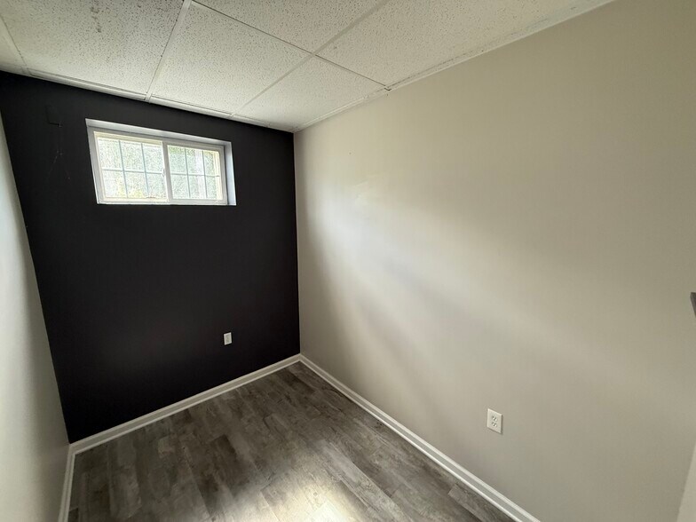 More Photos Of 216 E Grand River Rd, Laingsburg General Retail For Sale