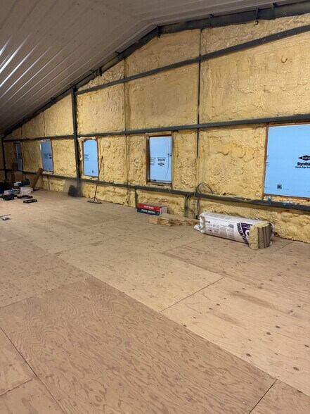 More Photos Of 309 24th Ave SW, Watford City Industrial For Sale