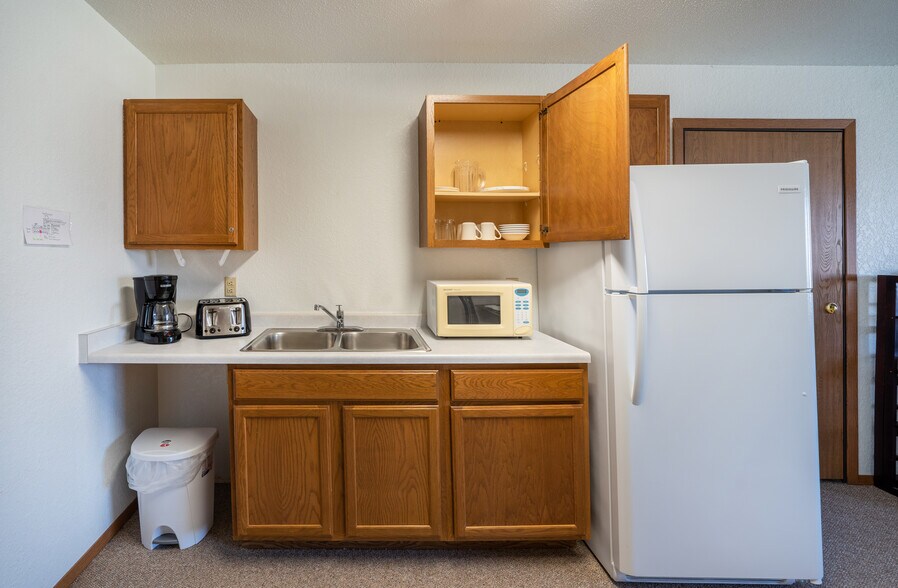 100 Robert Ave North, Jasper, MN 56144 Assisted Living For Sale