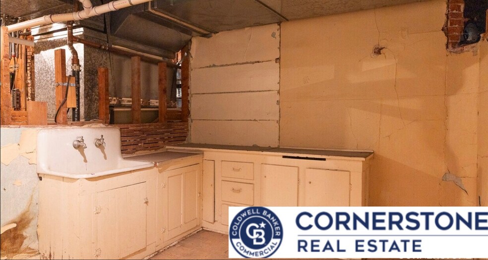 More Photos Of 1216 E 2nd St, Casper Office For Sale