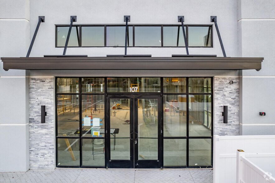 More Photos Of 18660 US Highway 441, Mount Dora General Retail For Lease