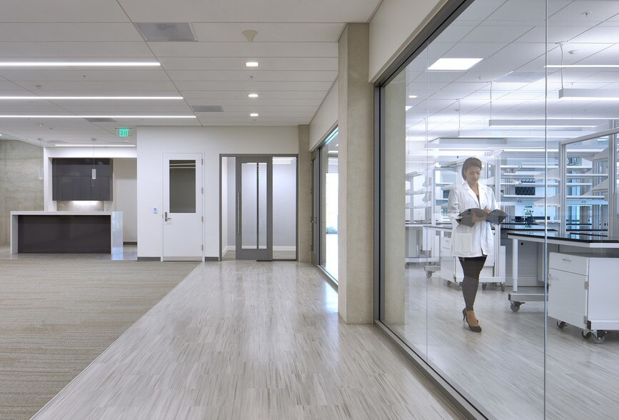 More Photos Of 9310 Athena Cir, La Jolla Research And Development For Lease