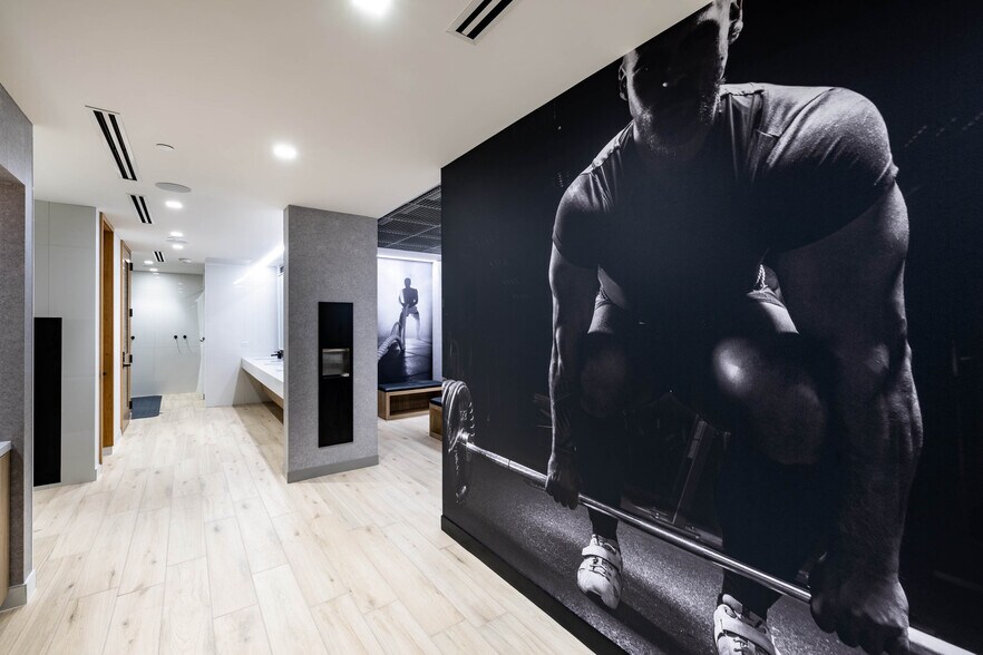 More Photos Of 1501-1507 Lyndon B Johnson Fwy, Dallas Unknown For Lease