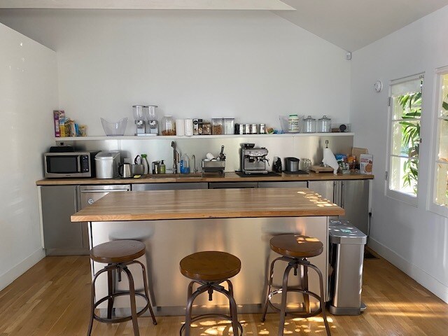 More Photos Of 612-624 Hampton Dr, Venice Loft Creative Space For Lease