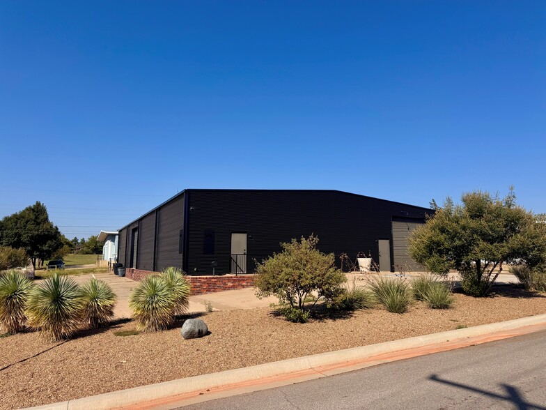 More Photos Of 6500 N Shartel Ave, Oklahoma City Manufacturing For Lease