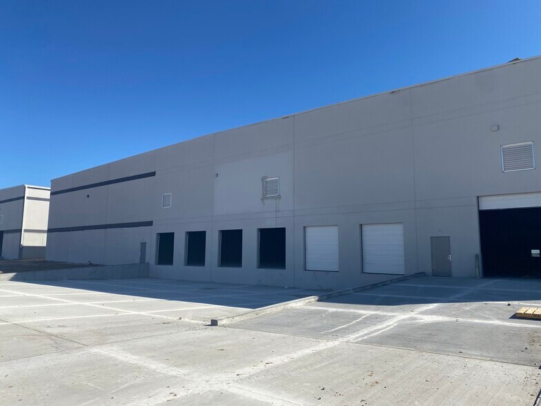 More Photos Of 2574 Discovery Hills Pky, Brookshire Industrial For Sale