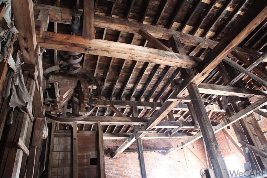 More Photos Of 203 S Main St, Mount Victory Manufacturing For Sale