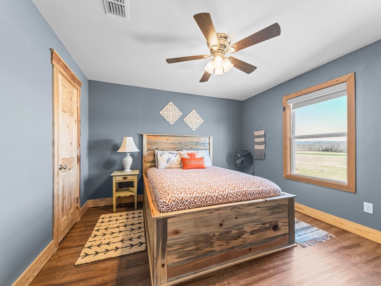 More Photos Of 156 Serenity Loop loop, Glenwood Hospitality For Sale