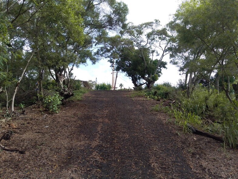 More Photos Of 99-1757 Welelau, Aiea Land For Sale