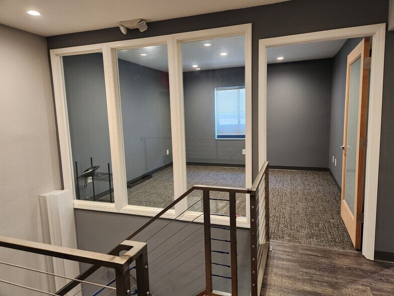 More Photos Of 4409 W El Prado Blvd, Tampa Office For Sale