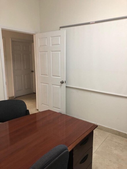 More Photos Of 7620 NW 25th St, Miami Distribution For Sale