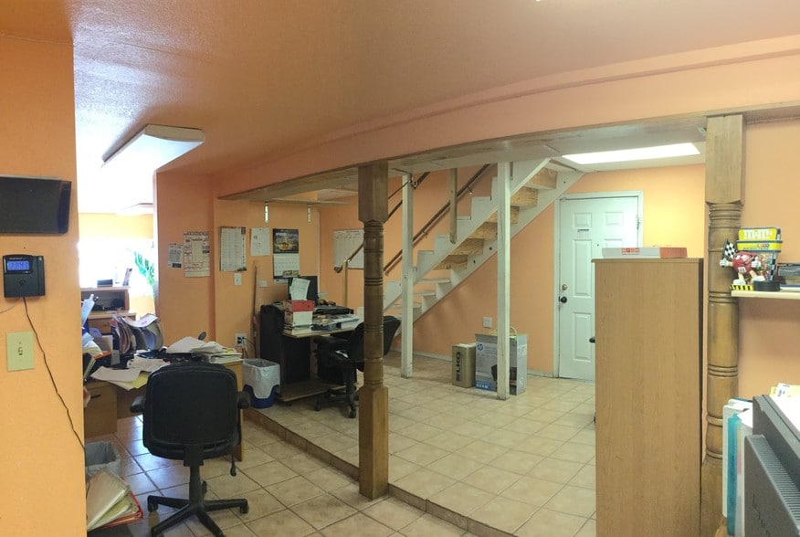 More Photos Of 10111 Dyer St, El Paso Auto Repair For Sale