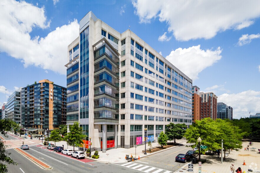 More Photos Of 1100 New Jersey Ave SE, Washington Office For Sale