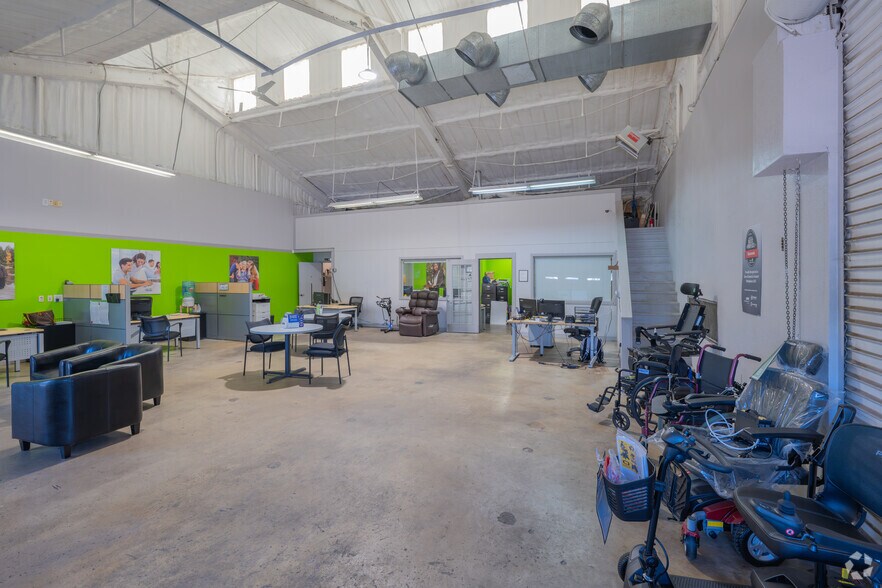 More Photos Of 2108 N Beach St, Haltom City Auto Repair For Sale