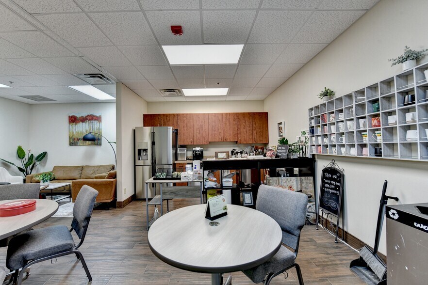 More Photos Of 3274 Medlock Bridge Rd, Peachtree Corners Flex For Sale