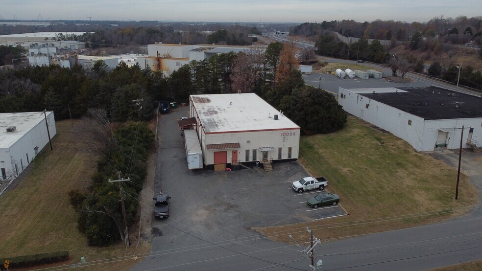 More Photos Of 10020 Rodney St, Pineville Warehouse For Lease