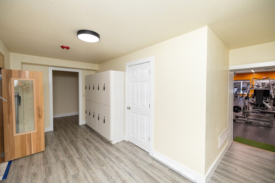 More Photos Of 115 N Main St, Lindsborg General Retail For Sale