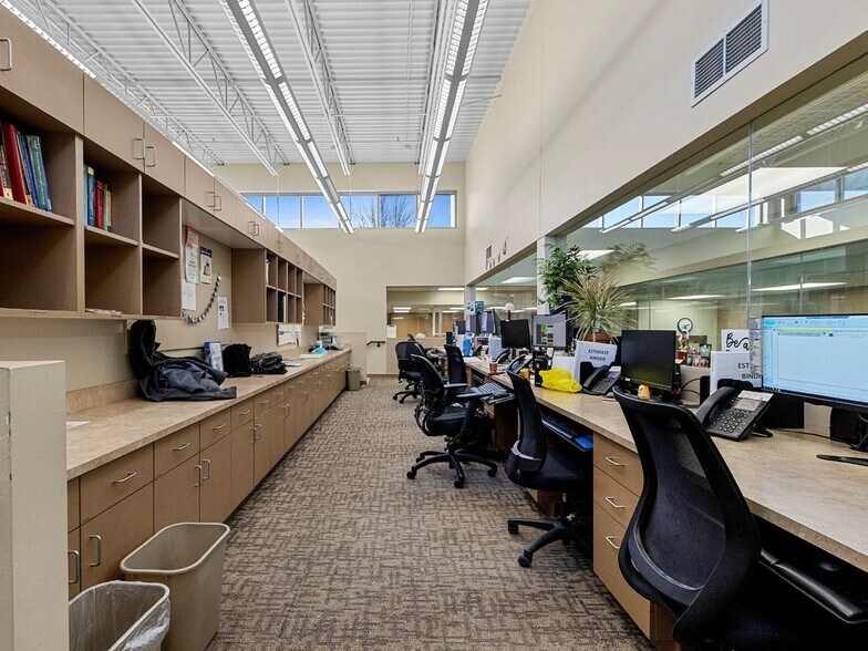 More Photos Of 4706 New Horizons Blvd, Appleton Medical For Sale