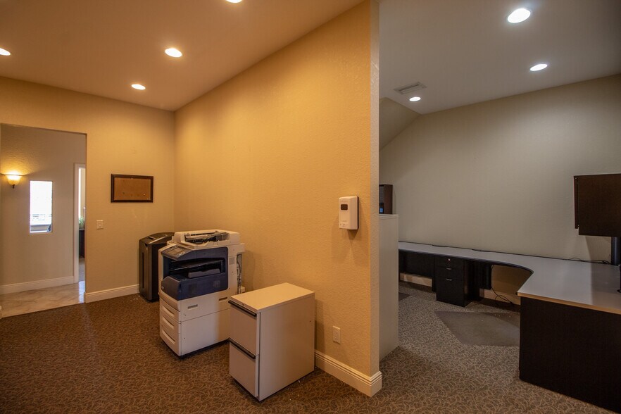 More Photos Of 334 W Olympia Ave, Punta Gorda Office For Sale