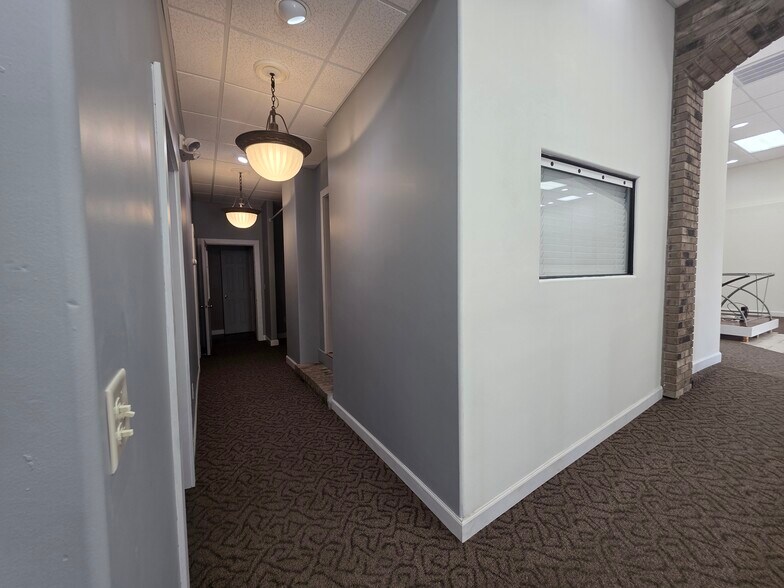 More Photos Of 205 Main St S, Minot Storefront Retail Office For Lease
