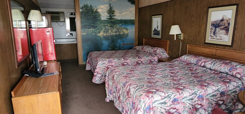 More Photos Of 1704 S Highway 71, Kimball Hotel For Sale