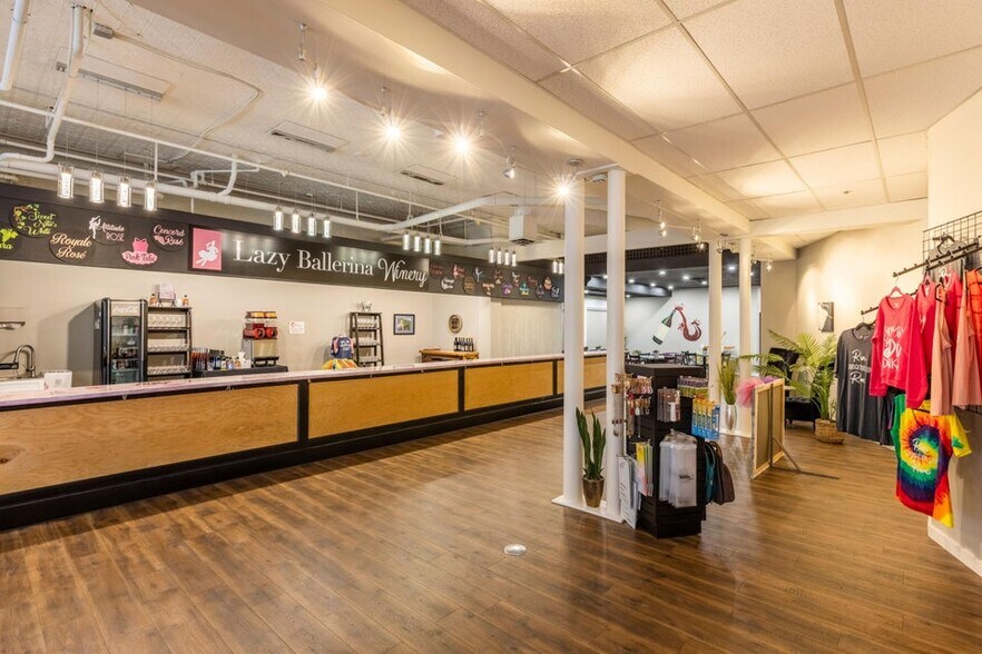 More Photos Of 321 State St, Saint Joseph Storefront For Sale