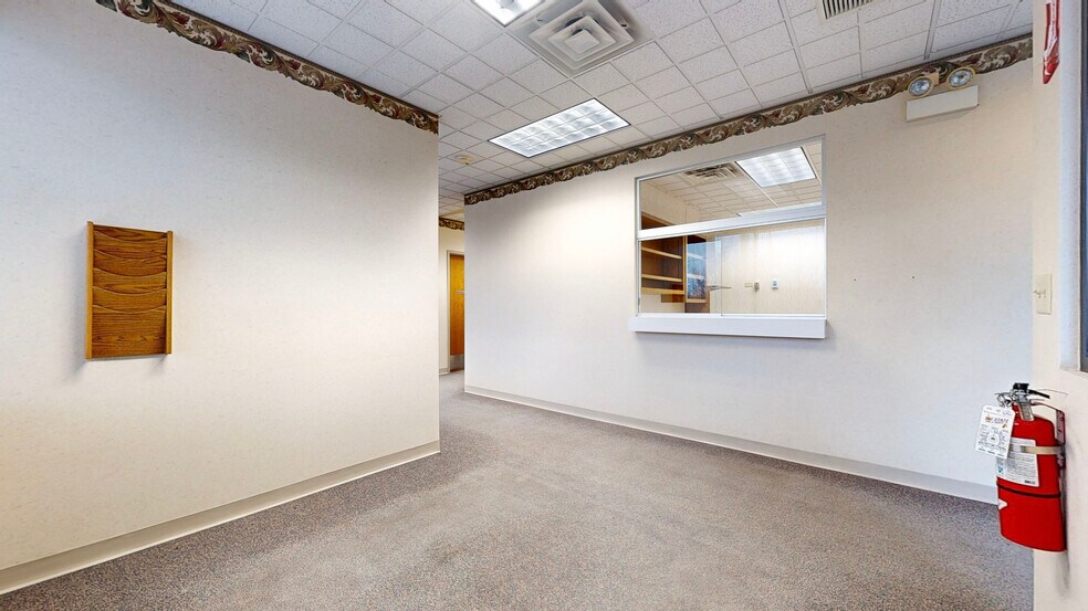 More Photos Of 2228-2230 Sunset Blvd, Steubenville Office For Lease