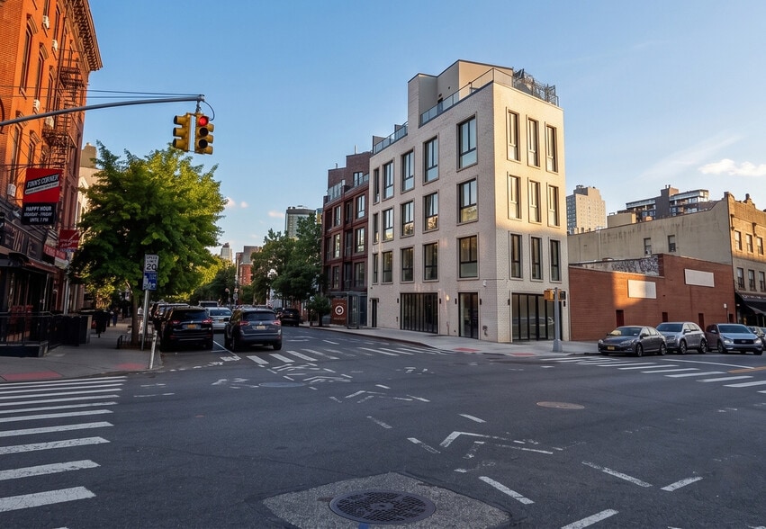 More Photos Of 658 Washington Ave, Brooklyn Apartments For Sale