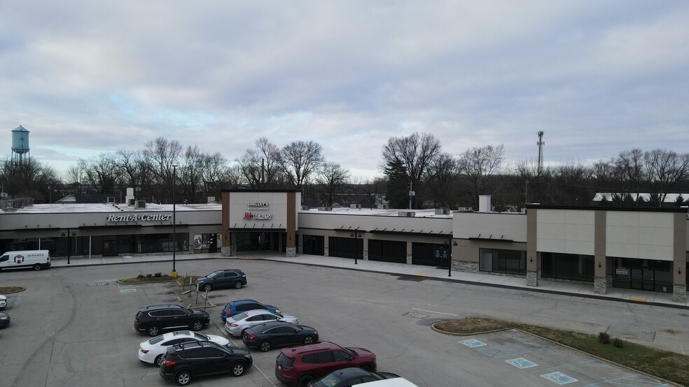 More Photos Of 1009-1411 10th St, Jeffersonville Unknown For Lease