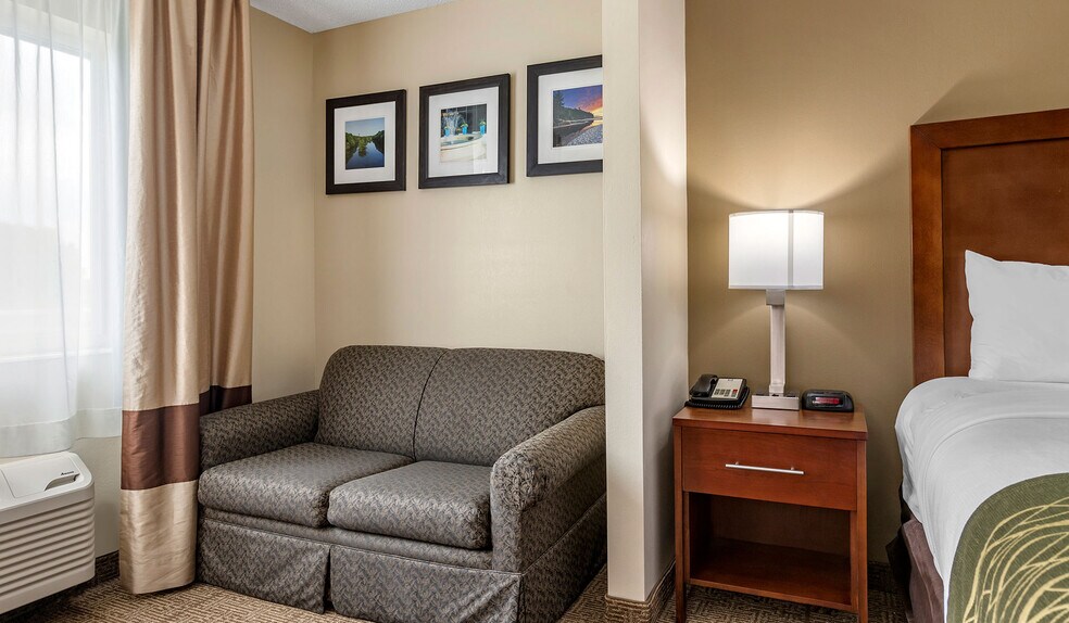 More Photos Of 9742 Woodlane Dr, Dimondale Hotel For Sale