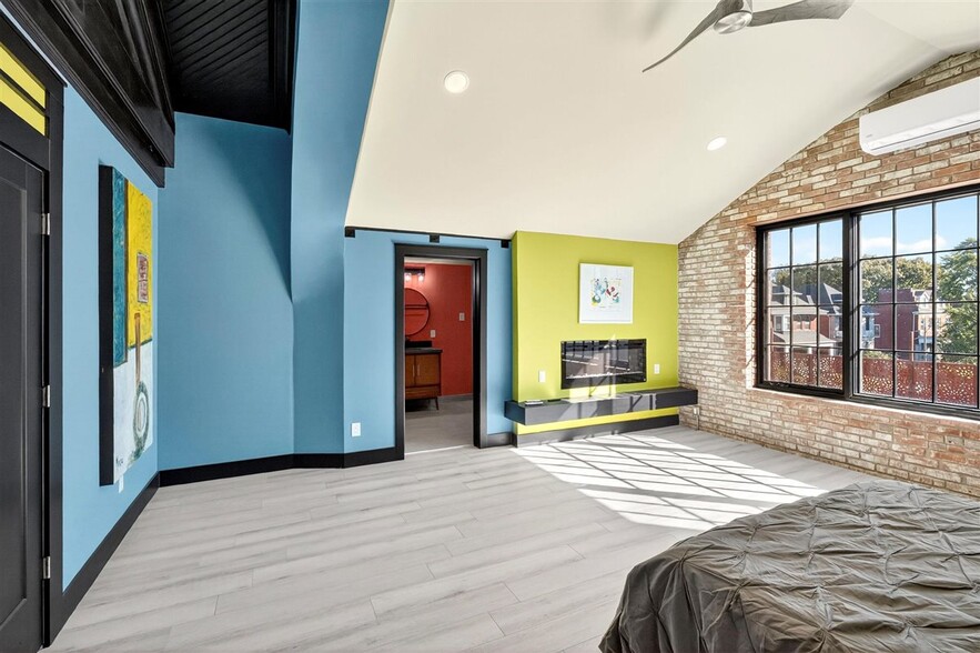 More Photos Of 1034 S Kingshighway Blvd, Saint Louis Office For Sale