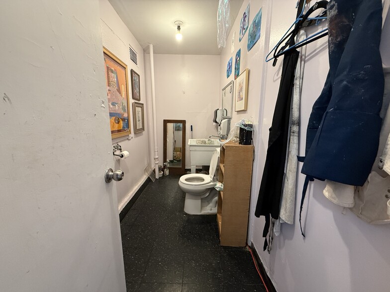 More Photos Of 153 Bacon St, San Francisco Storefront Retail Office For Lease
