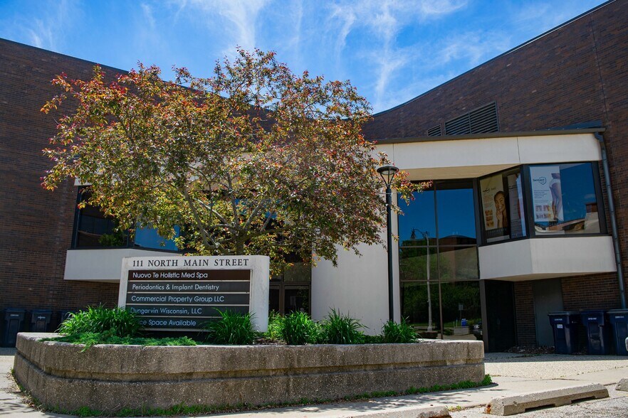 Primary Photo Of 111 N Main St, Janesville Medical For Lease