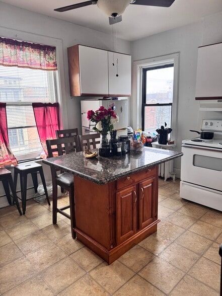 More Photos Of 204 Lancaster St, Albany Storefront Retail Residential For Sale