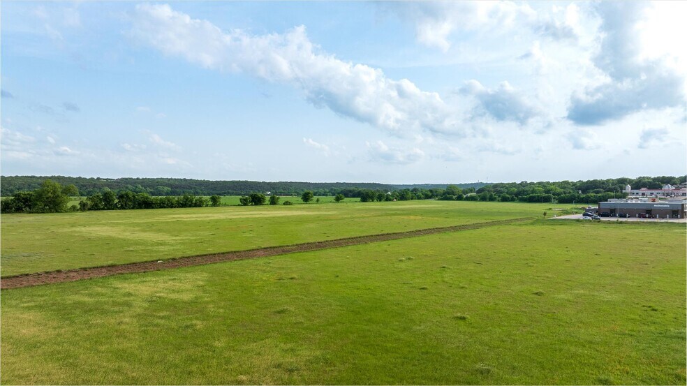 More Photos Of TBD E 67 hwy, Rainbow Land For Sale