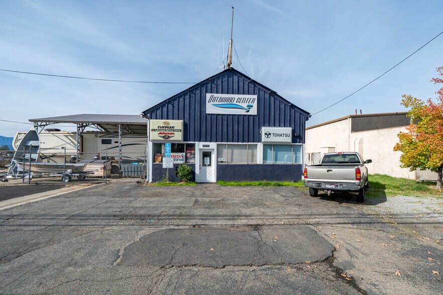 More Photos Of 5830 Caterpillar rd, Redding Industrial For Sale