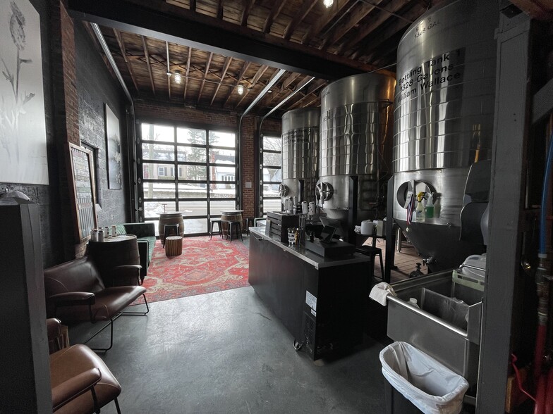 More Photos Of 776 Tolland St, East Hartford Warehouse For Sale