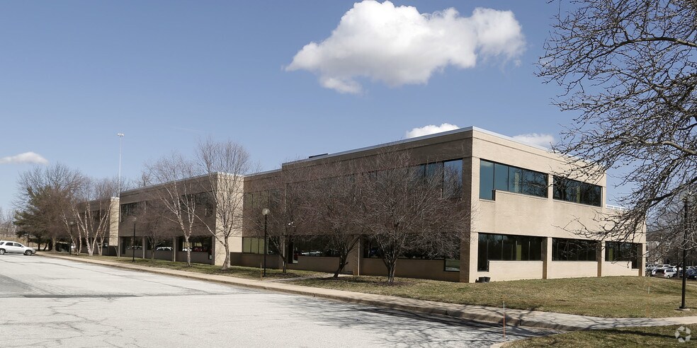 More Photos Of 252 Chapman Rd, Newark Office For Lease