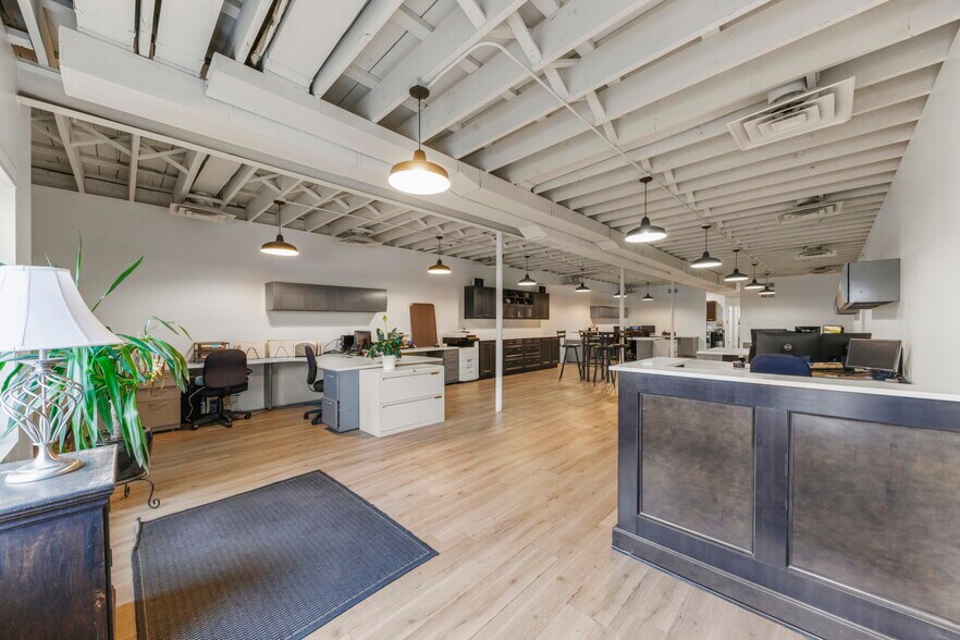 More Photos Of 175 N Washington St, Wheaton Office Residential For Sale