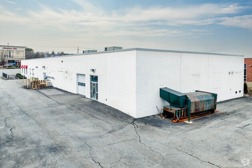 More Photos Of 230 Wood Rd, Braintree Freestanding For Sale