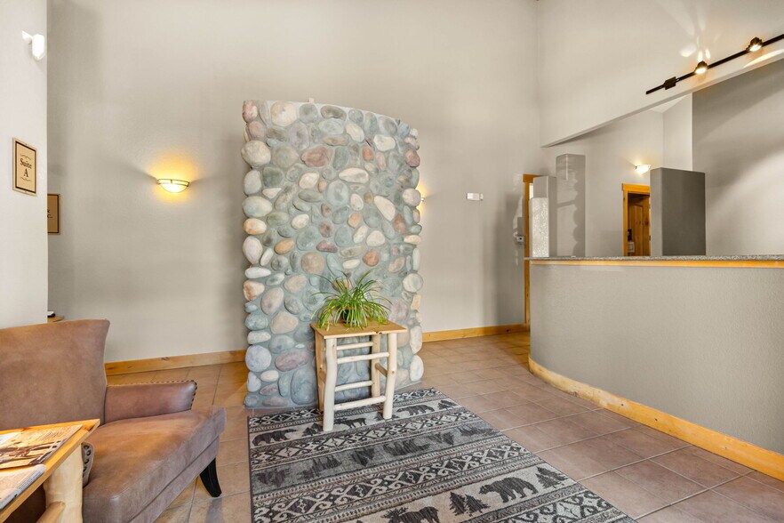 More Photos Of 70 Morning Sun Dr, Woodland Park Loft Creative Space For Sale