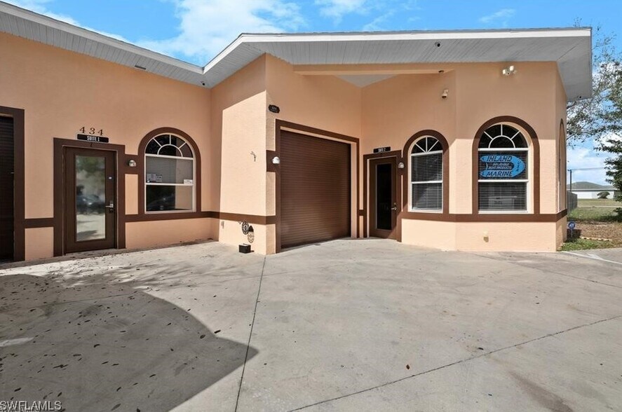 Primary Photo Of 434 NE 3rd Ave, Cape Coral Warehouse For Lease